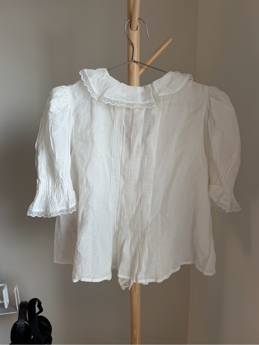 Muse Light White Ruffle Blouse - Picture 2 of 6